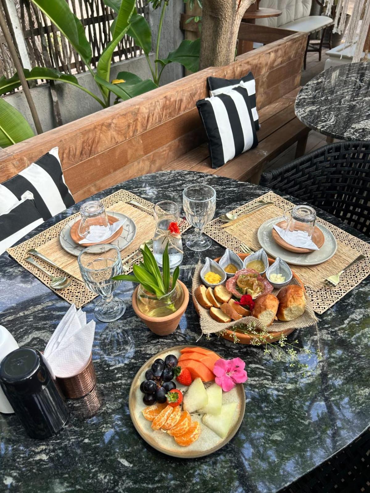 Villa Pantai Boutique Hotel Atins Luaran gambar